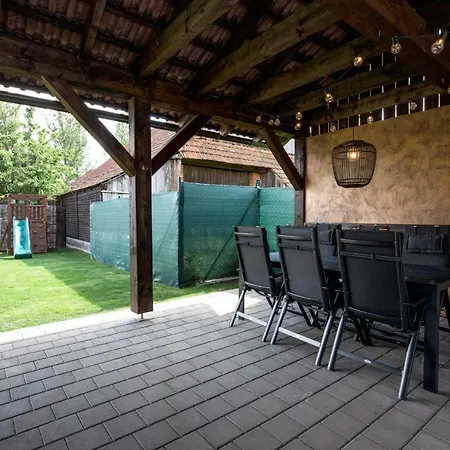 Rodinne Alex & Gregor Bešeňová